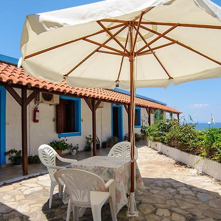 Athina Studios Agios Dimitrios  Luaran gambar