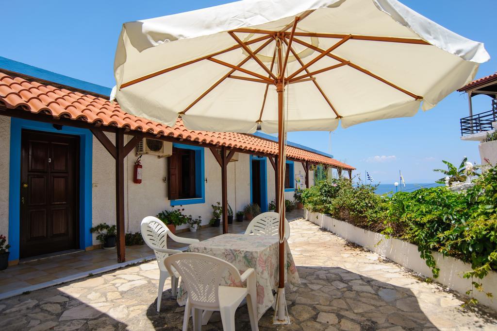 Athina Studios Agios Dimitrios  Luaran gambar